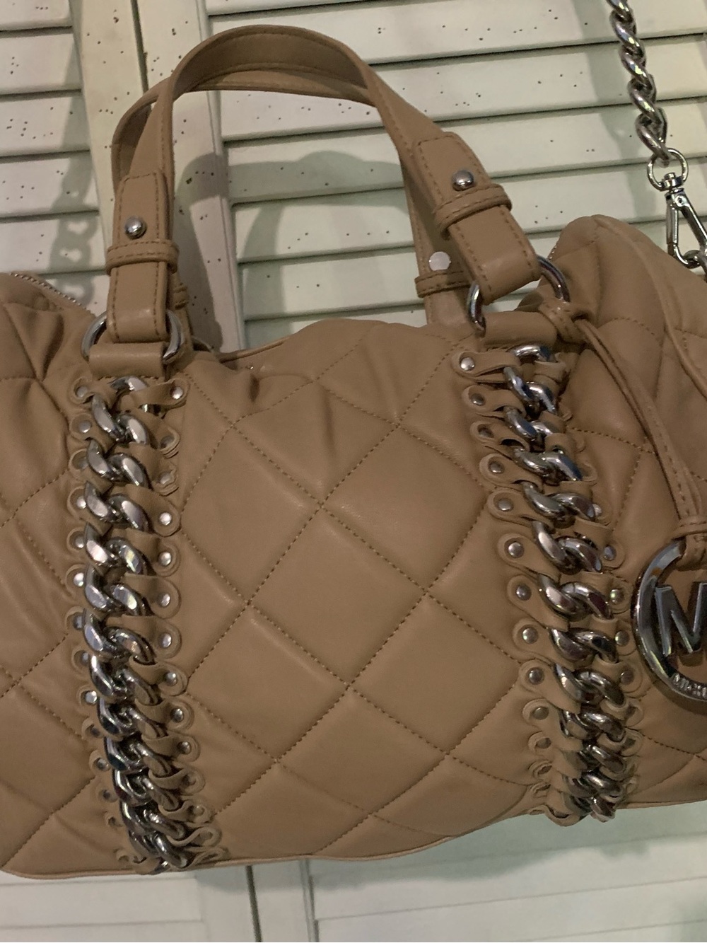 Michael Kors Susannah Beige Quilted Chain-Trim Shoulder Bag Crossbody TT10 - Picture 3 of 14